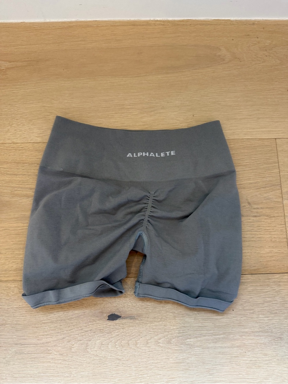 Alphalete Women's Charcoal Gray Scrunch High-Waist Bike Shorts